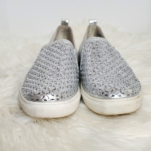 Carlos by Carlos Santana Sunnie Silver jeweled Tennis Shoes Size 8.5 - Picture 3 of 10